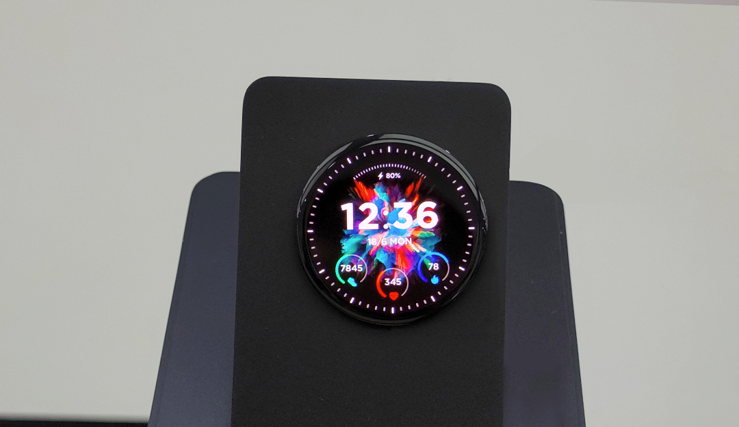 重磅！TCL华星发布全球首款0.016Hz超低频OLED穿戴设备屏