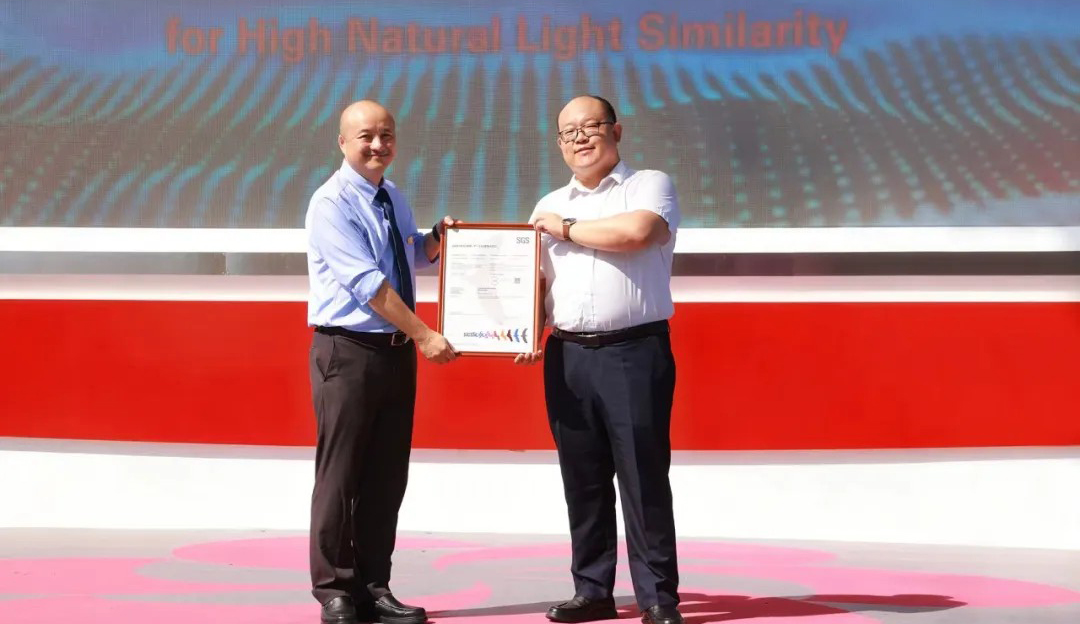 再树标杆！TCL华星自然光MNT显示荣获SGS高自然光相似度 Performance Tested Mark